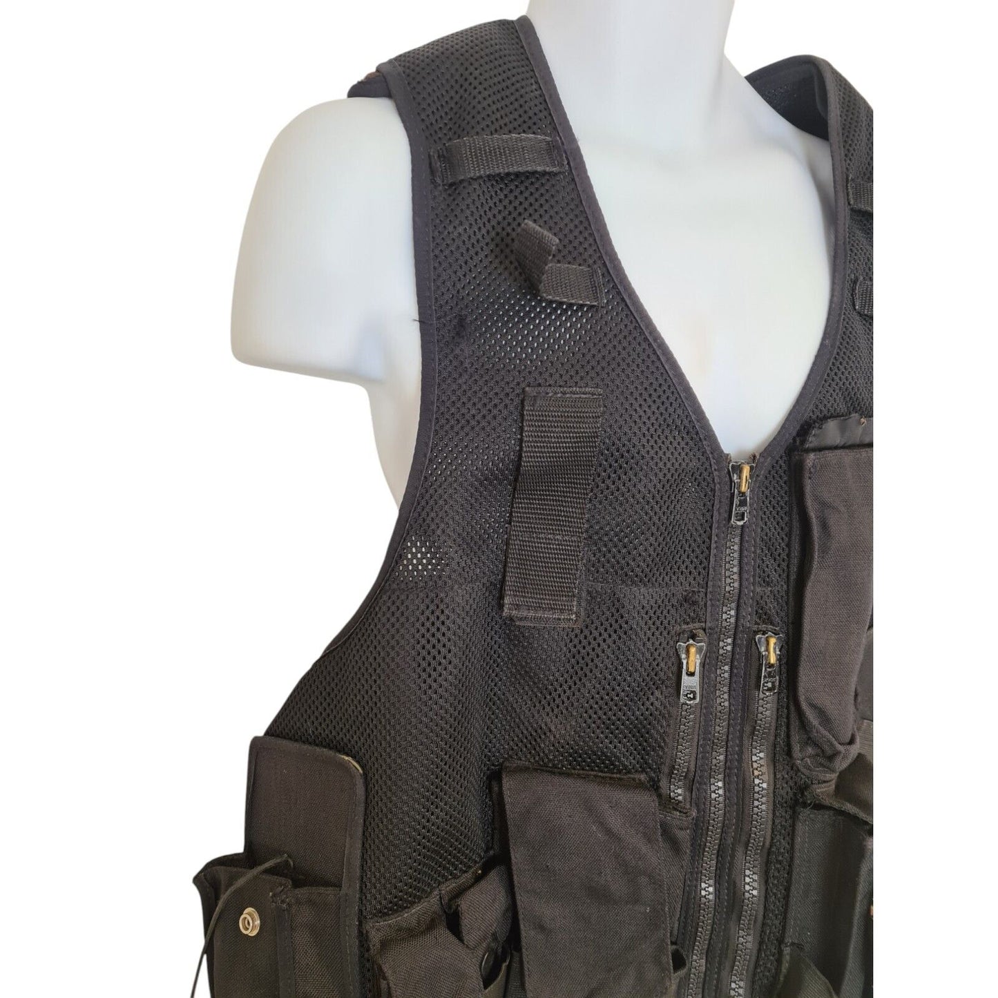 Tactical Vest Integrated Pouches Adjustable Airsoft Security Police Utility