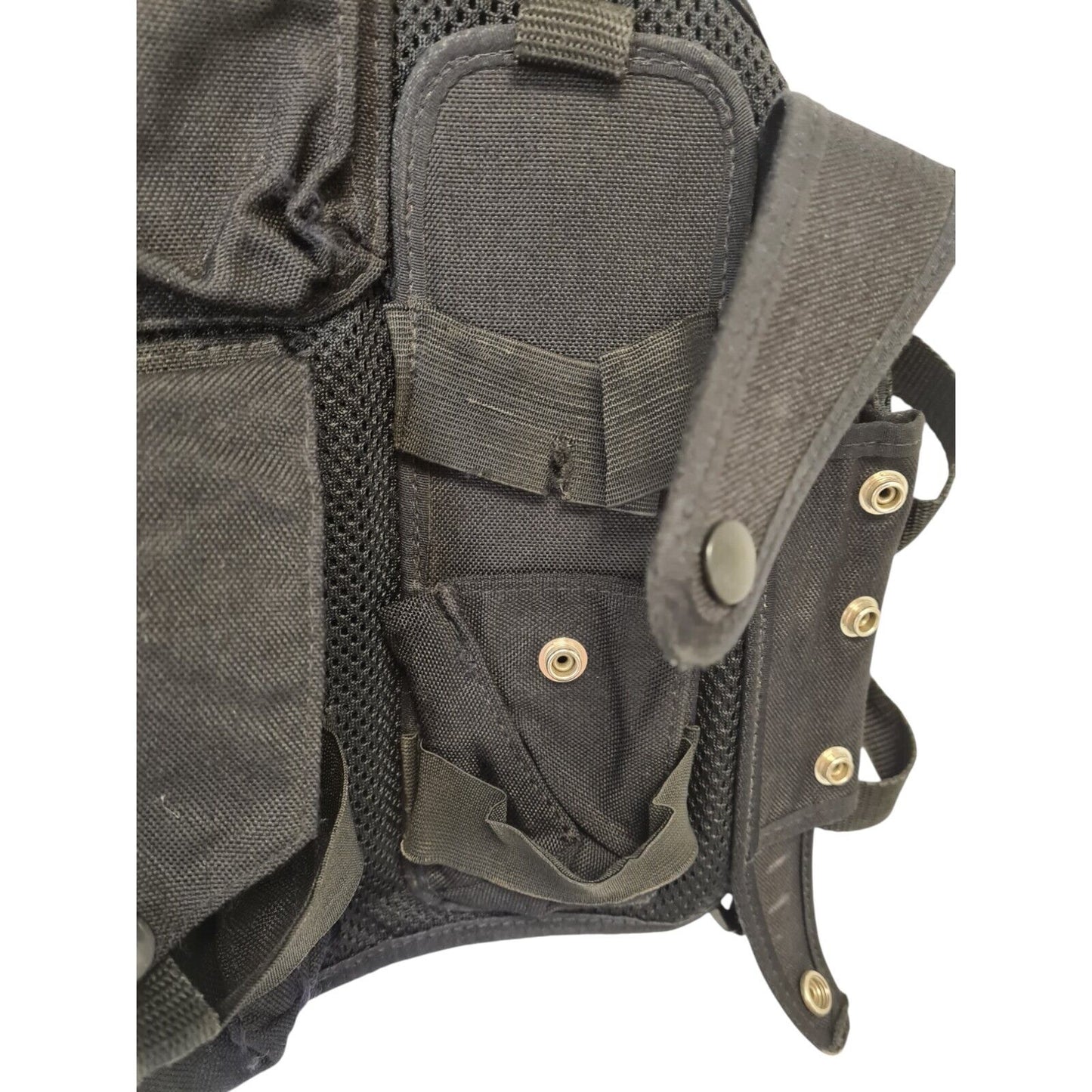 Tactical Vest Integrated Pouches Adjustable Airsoft Security Police Utility