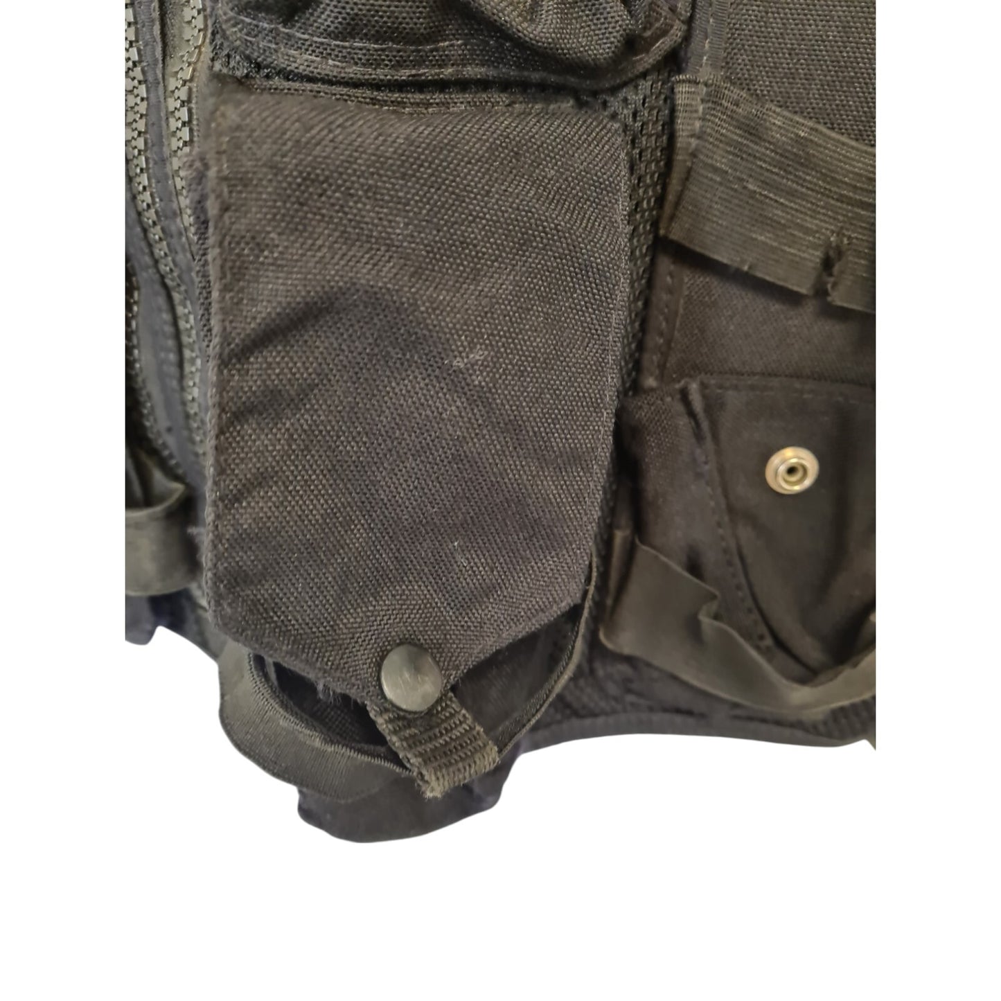 Tactical Vest Integrated Pouches Adjustable Airsoft Security Police Utility