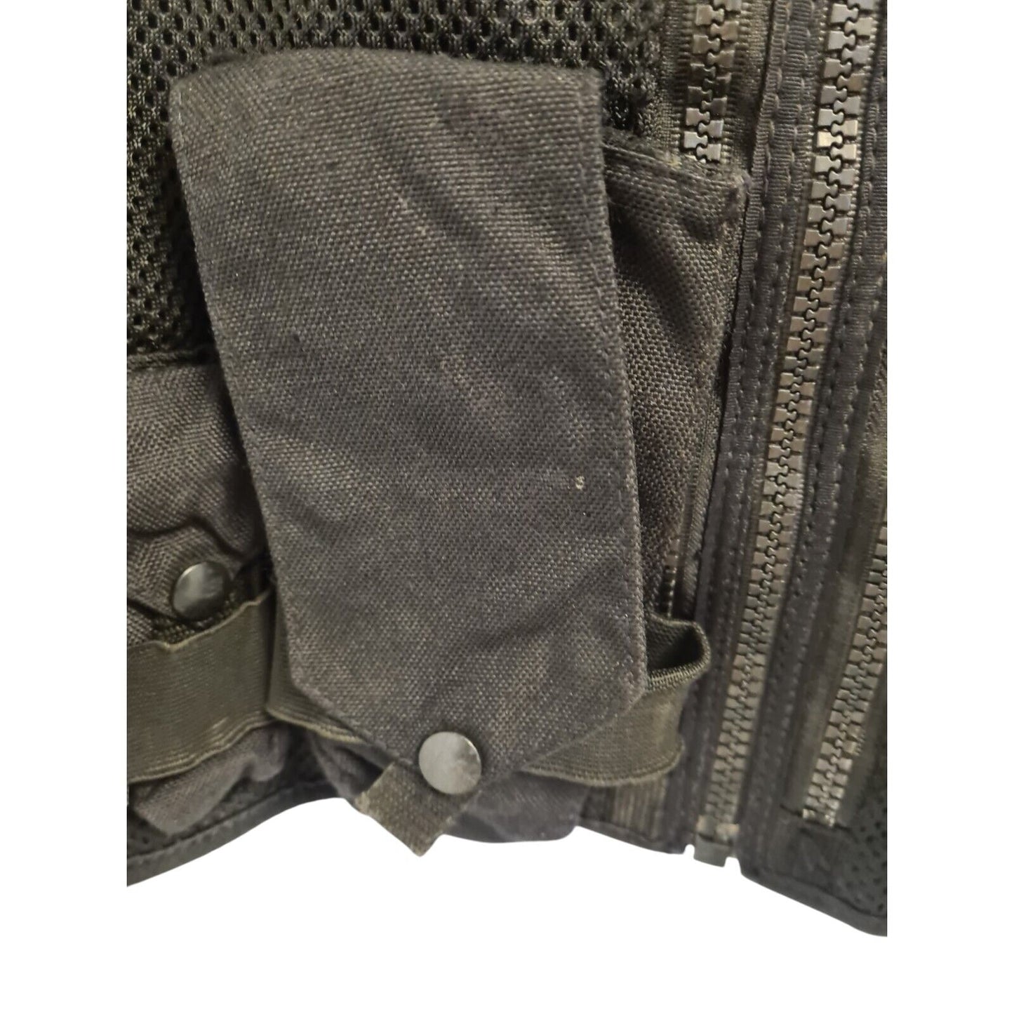 Tactical Vest Integrated Pouches Adjustable Airsoft Security Police Utility