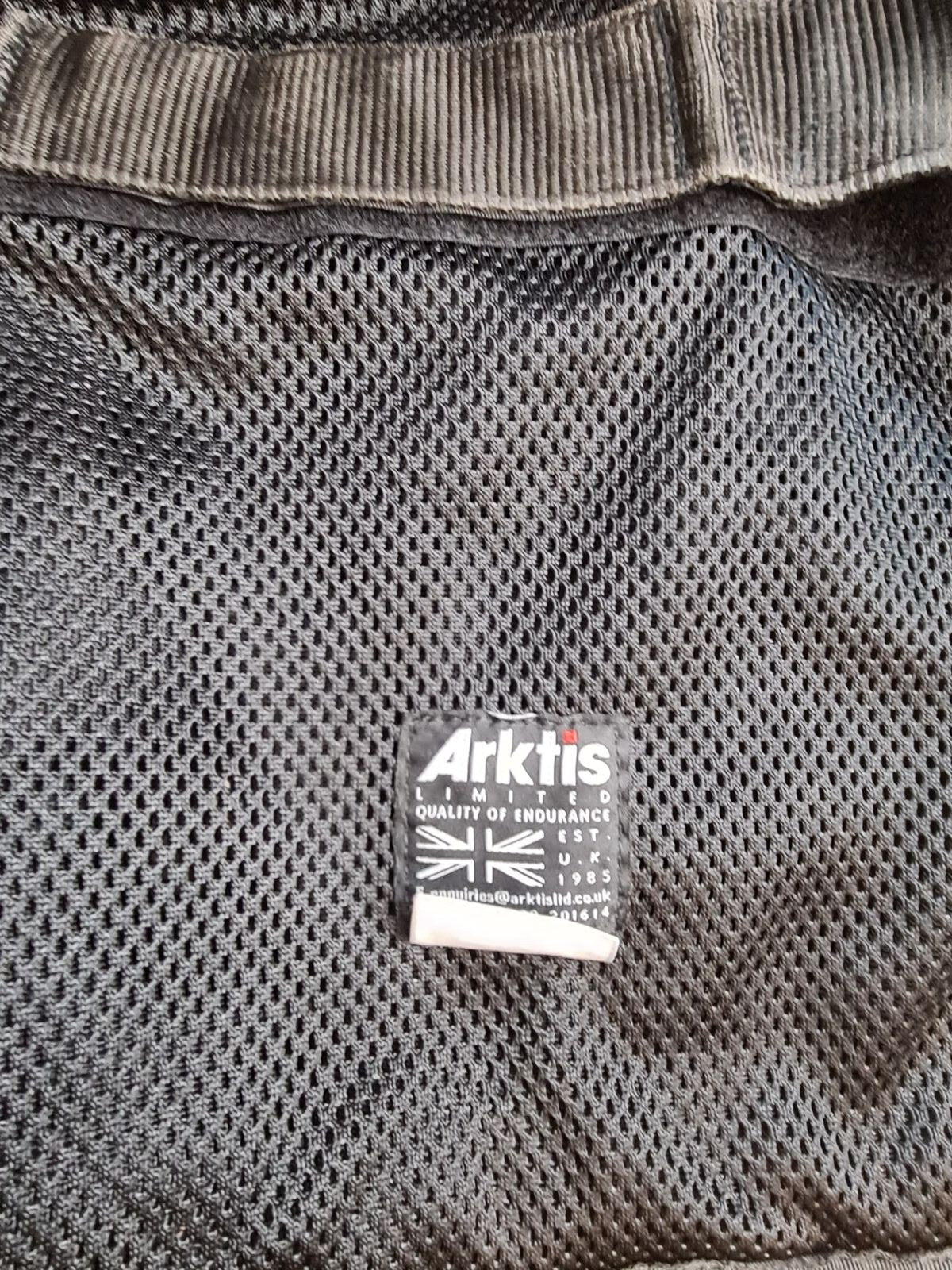 Arktis Tactical Utility Vest With Pouches Security Protection Airsoft Security
